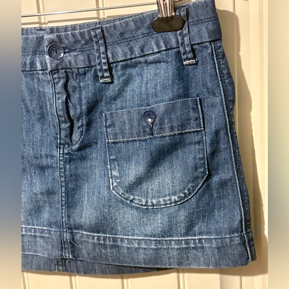 American Eagle Y2K Cargo Pocket Denim Mini Skirt - Picture 3 of 7